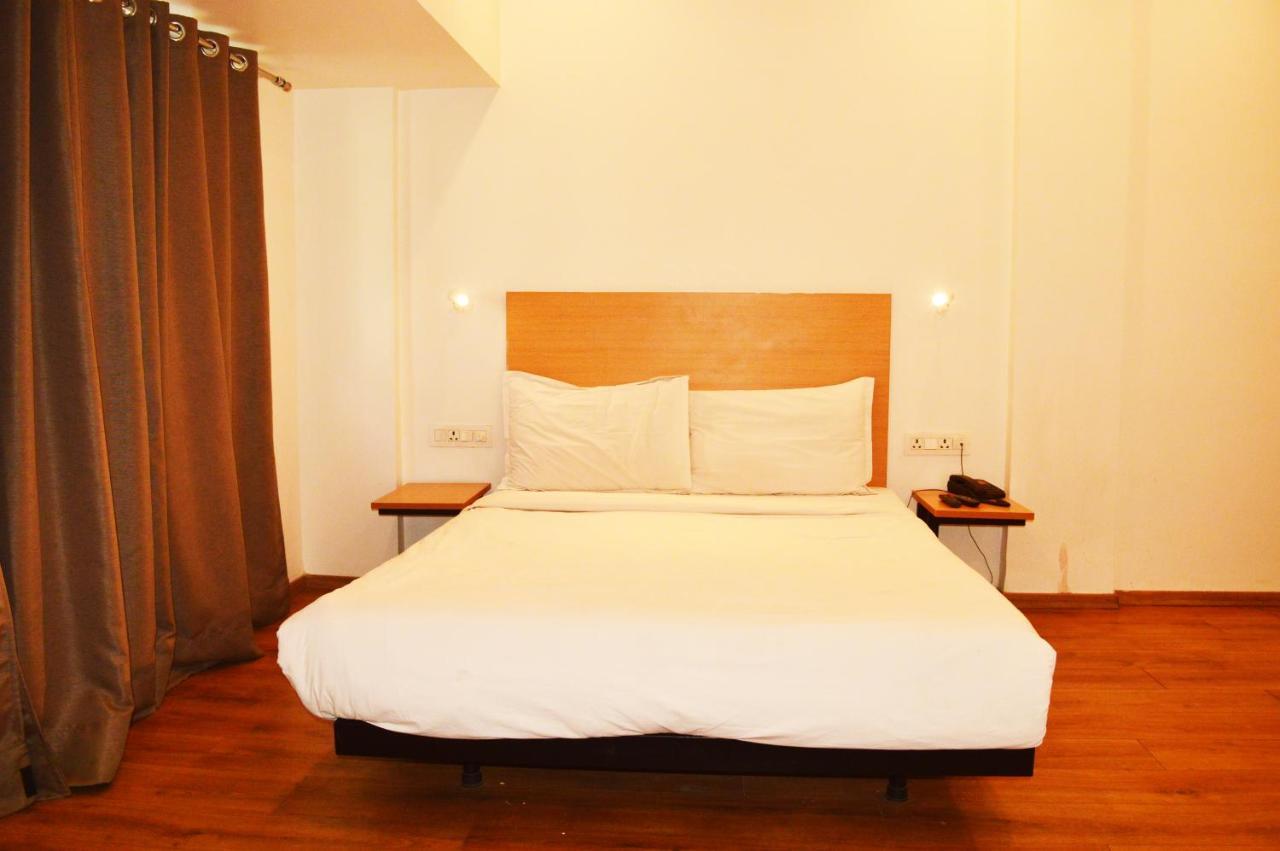 Hotel Orient Avenue Nagpur Extérieur photo