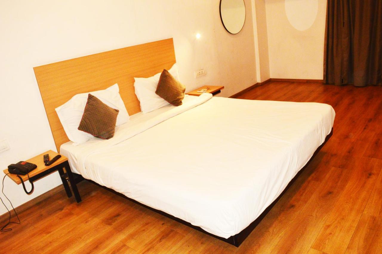Hotel Orient Avenue Nagpur Extérieur photo