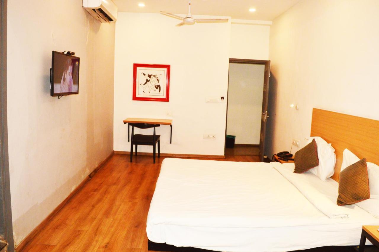 Hotel Orient Avenue Nagpur Extérieur photo